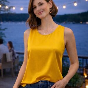 Banana Republic Gold Sleeveless Shell Tank with Keyhole Back – Size Medium